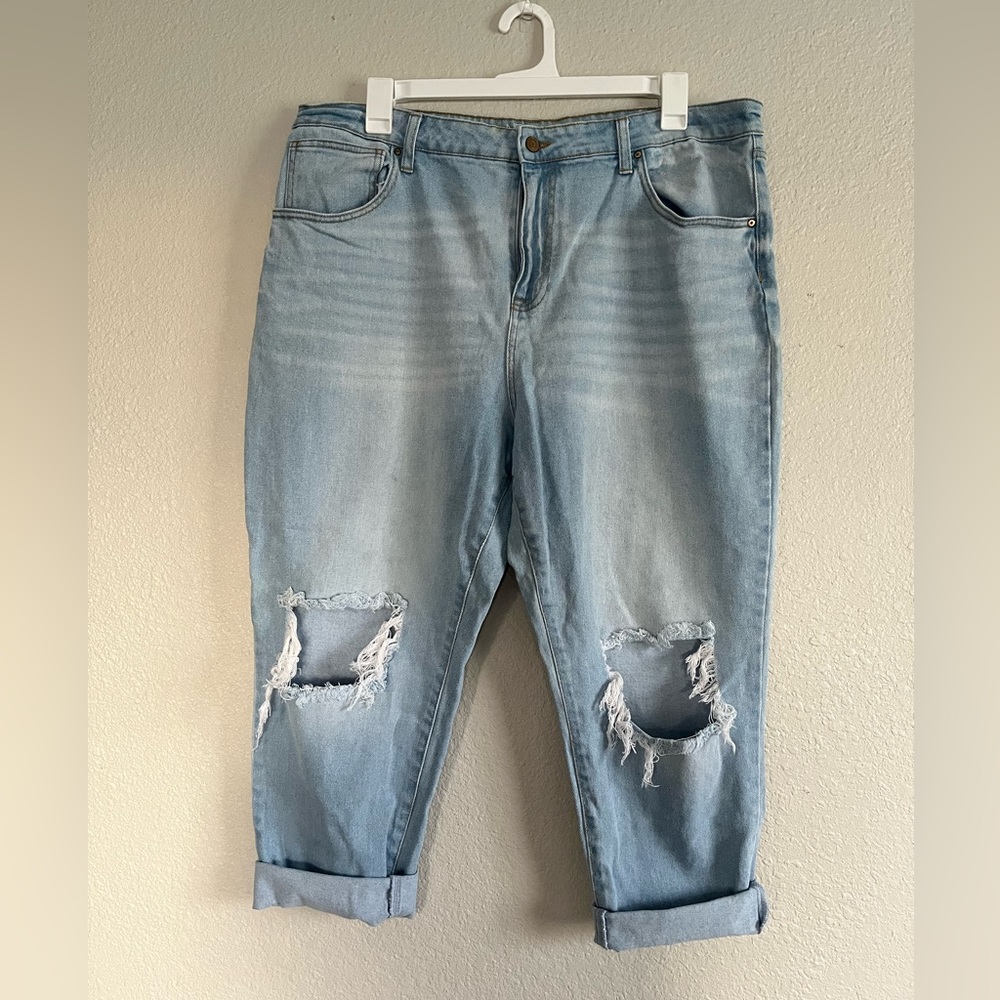 No Boundaries High Rise Boyfriend Jeans